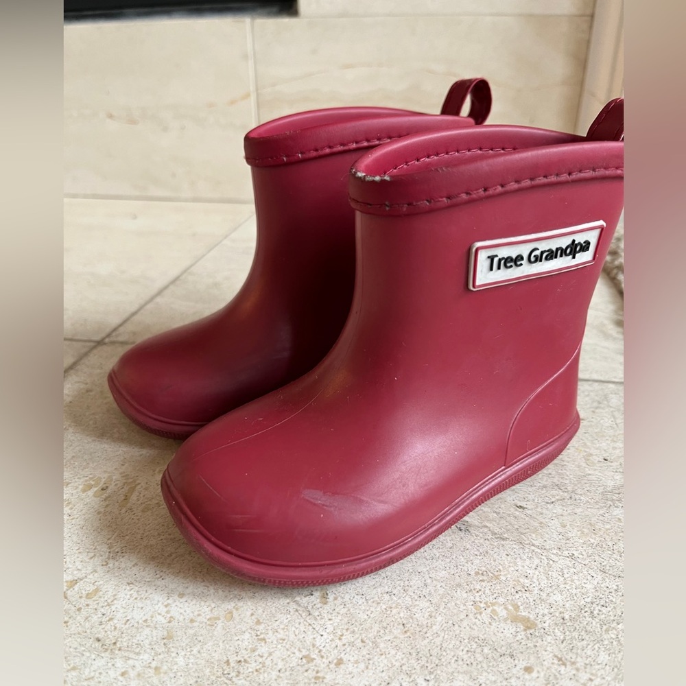 Tree Grandpa Red Rain Boots